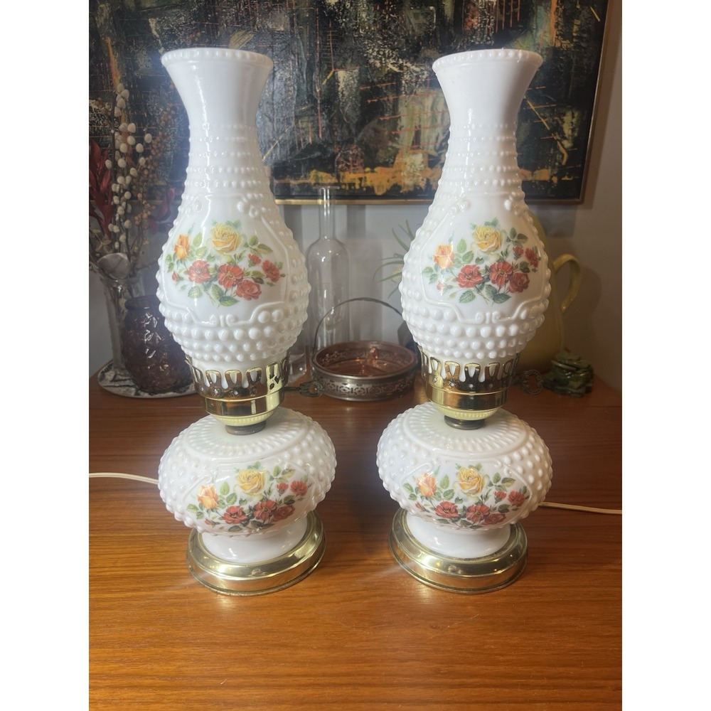 Vintage White Hobnail Floral Glass Table Lamp, Gold Tone Base, Corded, Knob - Picture 6 of 6
